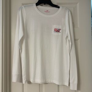 NEW WITH TAGS Vineyard Vines Valentine’s Day Long Sleeve White Tee